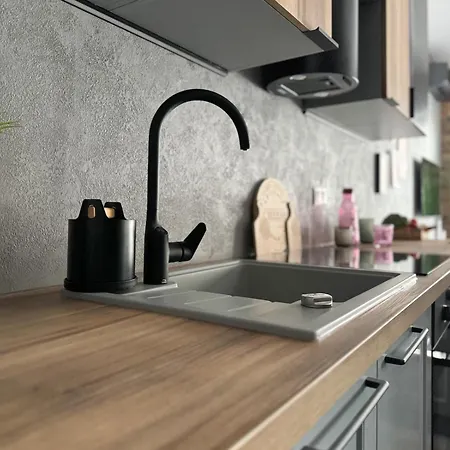 Lakru Global Office, Free Garage, Self Check-in *