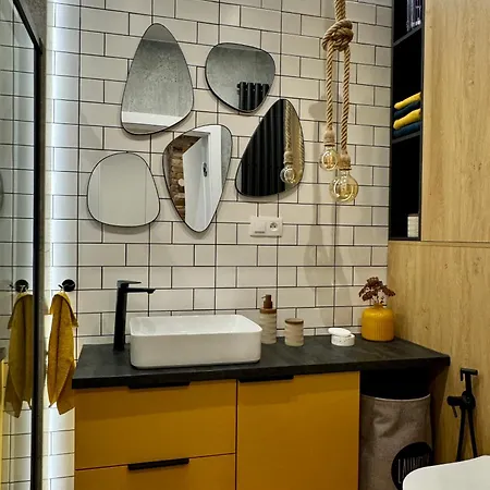 Lakru Global Office, Free Garage, Self Check-in *