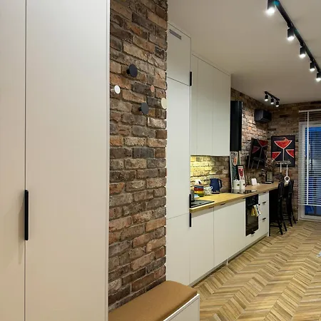 Lakru Global Office, Free Garage, Self Check-in *