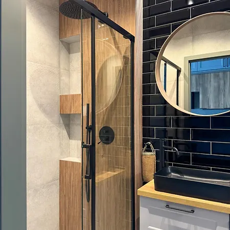 Lakru Global Office, Free Garage, Self Check-in Kattowitz