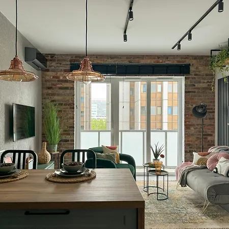 Lakru Global Office, Free Garage, Self Check-in Katowice