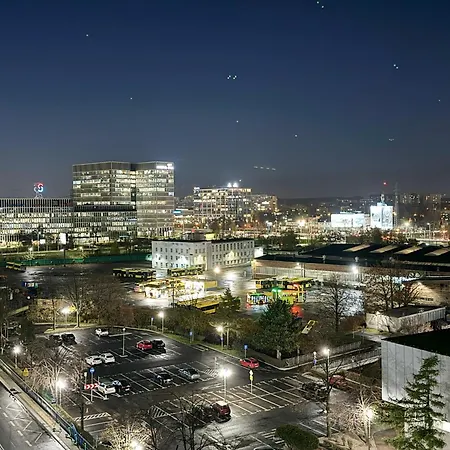 Lakru Global Office, Free Garage, Self Check-in Apartment *