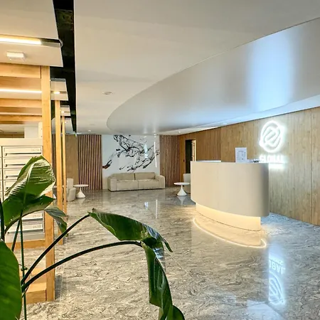 Lakru Global Office, Free Garage, Self Check-in 卡托维兹
