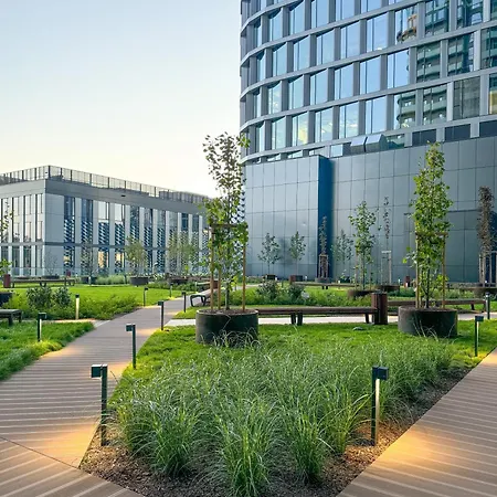 Lakru Global Office, Free Garage, Self Check-in Katoviçe