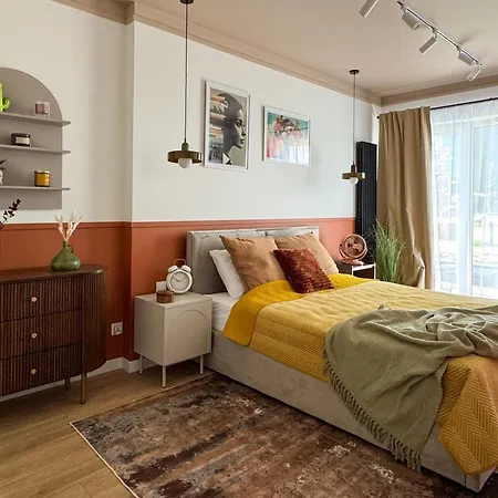 Lakru Global Office, Free Garage, Self Check-in Katowice