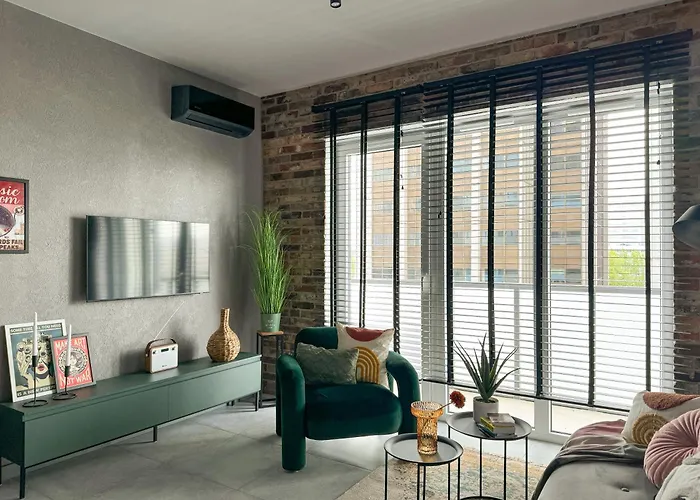 Lakru Global Office, Free Garage, Self Check-in Apartamento Katowice