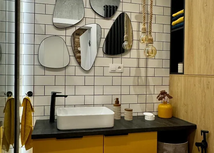 Lakru Global Office, Free Garage, Self Check-in *